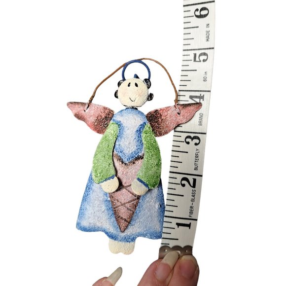 RUSTIC TIN ANGEL HOLDING HEART ORNAMENT CHRISTMAS DECOR 4.5" METAL HANDPAINTED - Picture 3 of 4